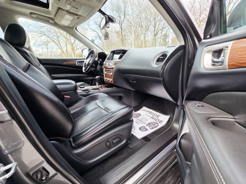 2018 Nissan Pathfinder Platinum