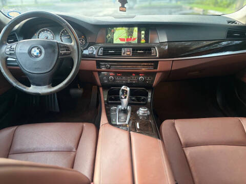 2013 BMW 5 Series 528i