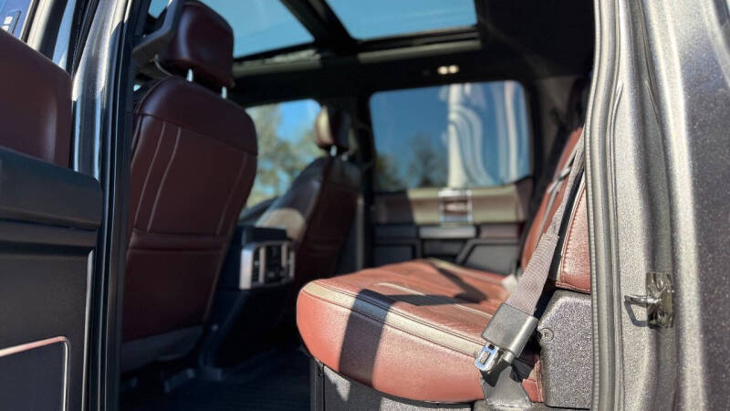 2017 Ford F-350 Super Duty Platinum