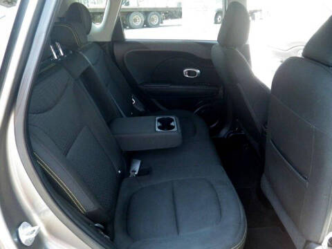 2016 Kia Soul +