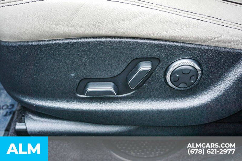 2022 Genesis GV70 2.5T Standard