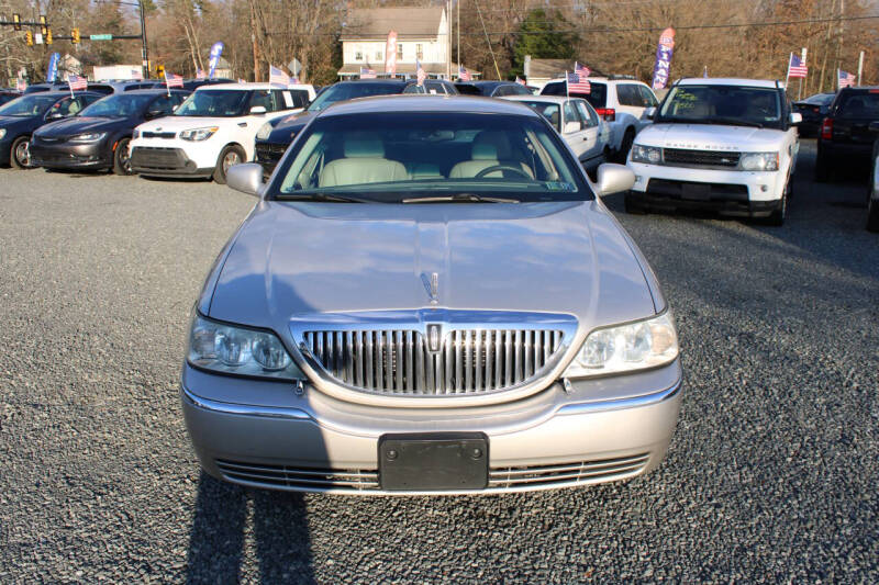 2005 Lincoln Town Car Signature