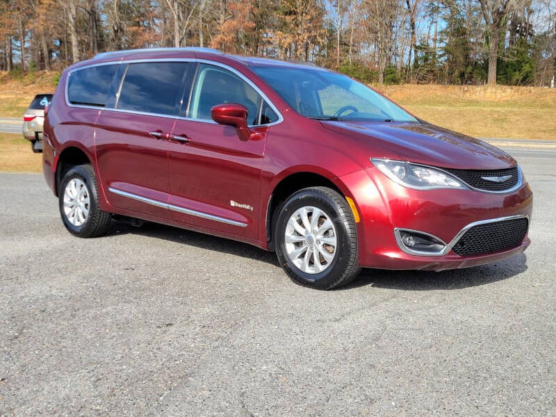 2018 Chrysler WHEELCHAIR VAN