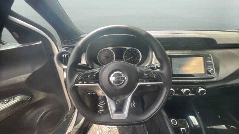2020 Nissan Kicks S