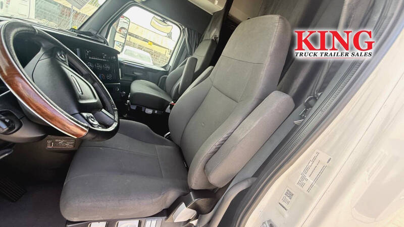 2024 Freightliner Cascadia