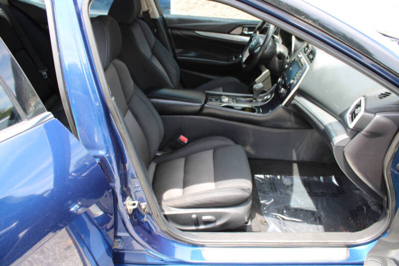 2017 Nissan Maxima