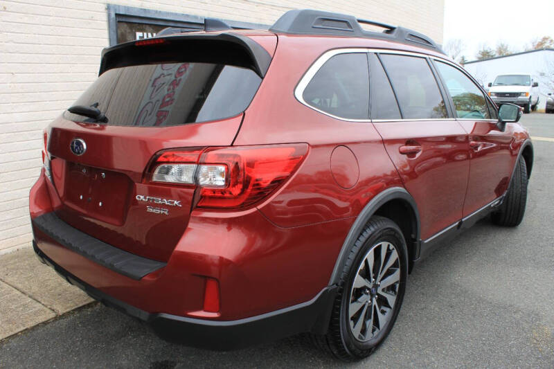 2016 Subaru Outback Limited photo 9