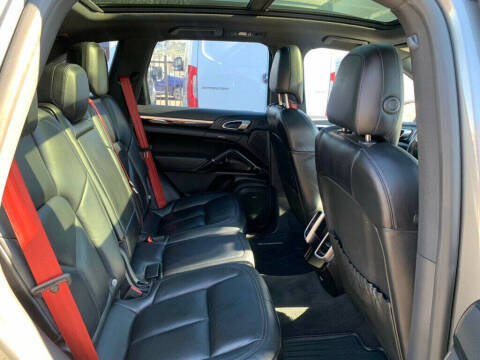 2017 Porsche Cayenne S