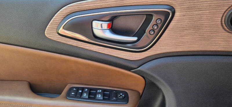 2016 Chrysler 200 C Platinum