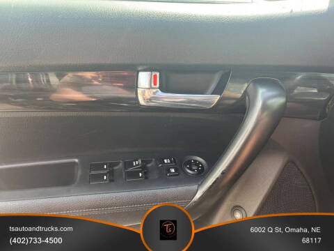 2011 Kia Sorento LX