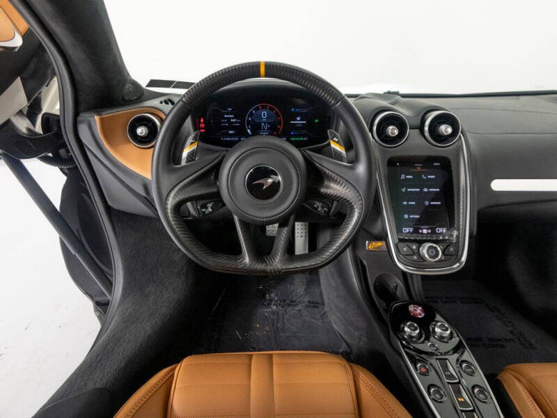 2025 McLaren GTS