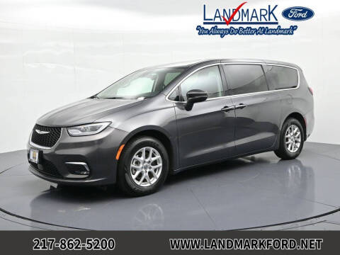 2023 Chrysler Pacifica Touring L