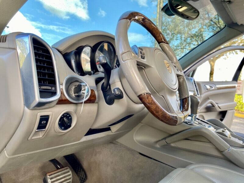 2013 Porsche Cayenne  - $27,995