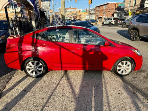 2012 Hyundai Accent GLS