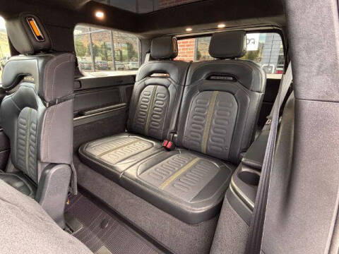 2024 Rivian R1S Adventure