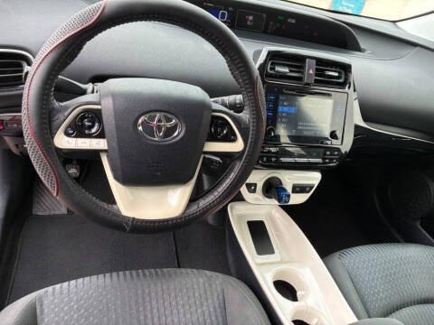 2016 Toyota Prius Three