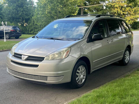 2004 Toyota Sienna for sale at Ali Z Motors LLC in Paterson NJ