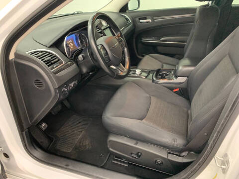 2019 Chrysler 300 Touring