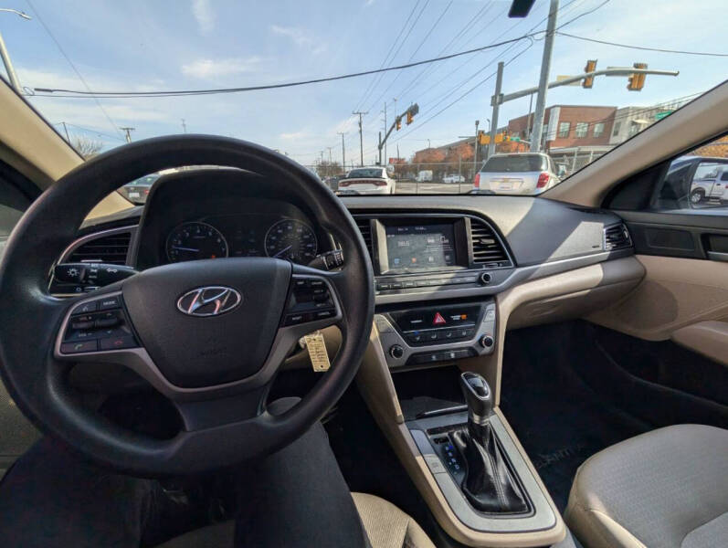 2017 Hyundai Elantra