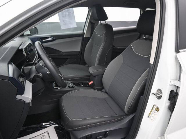 2024 Volkswagen Taos SE 4Motion