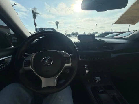 2011 Lexus CT 200h