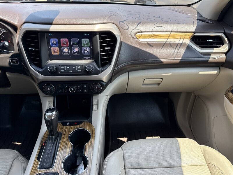 2017 GMC Acadia Denali