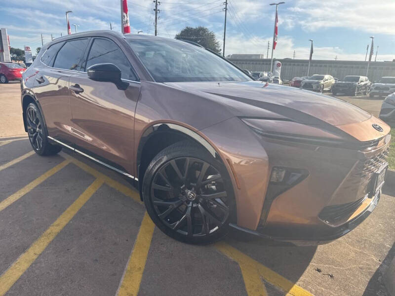 2025 Toyota Crown Signia Limited