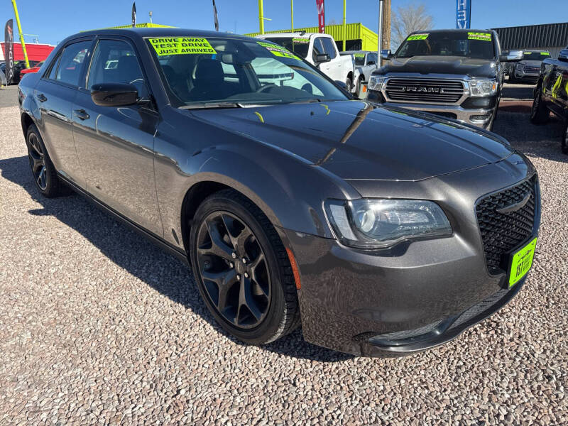 2023 Chrysler 300 Touring