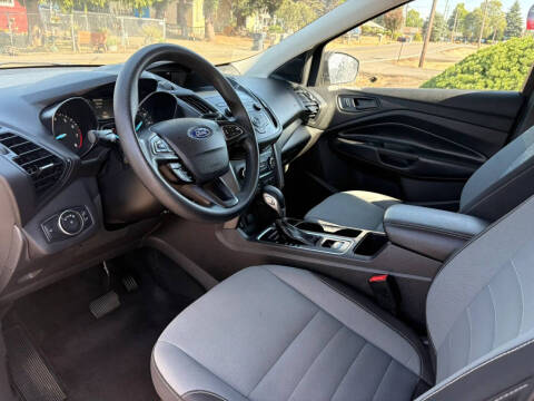 2019 Ford Escape S