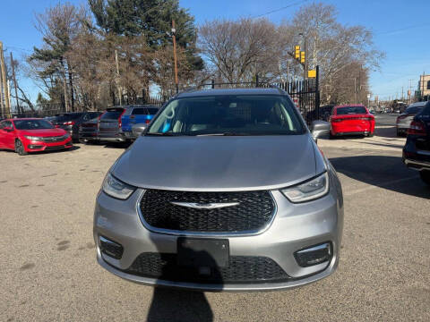 2021 Chrysler Pacifica Touring L