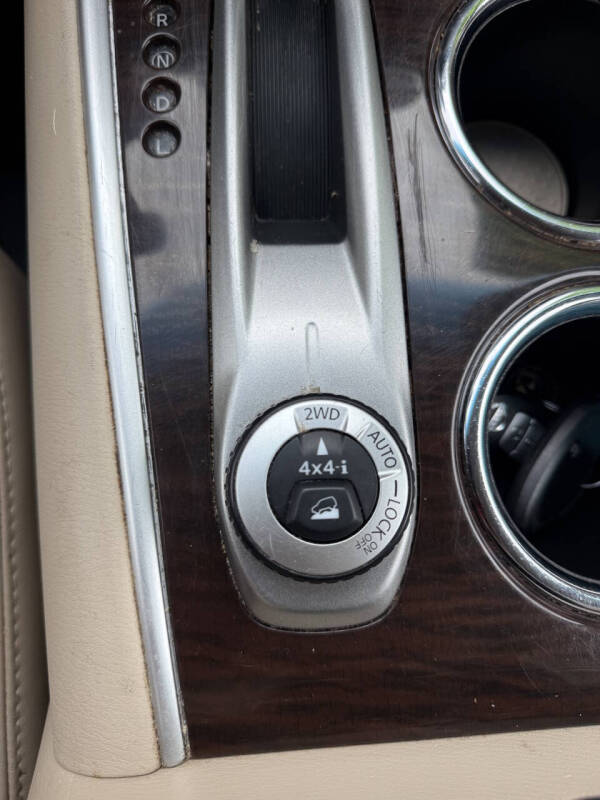 2016 Nissan Pathfinder SL