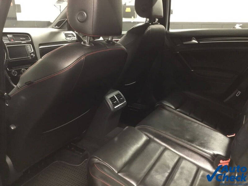 2017 Volkswagen Golf GTI SE