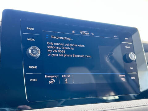 2025 Volkswagen Taos SE