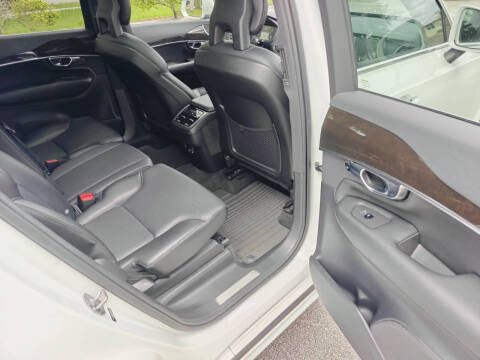 2018 Volvo XC90 T5 Momentum 7-Passenger