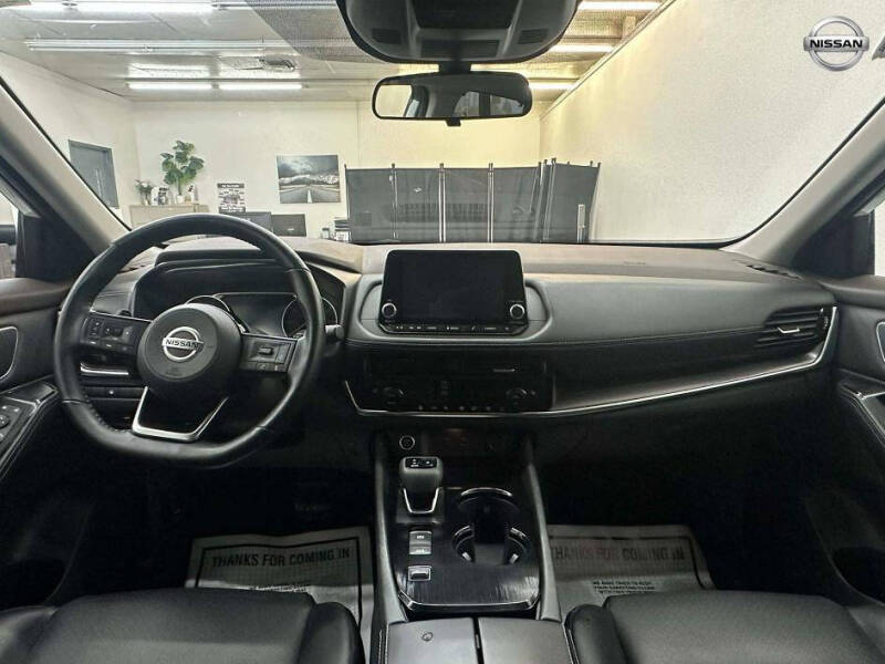 2021 Nissan Rogue SV