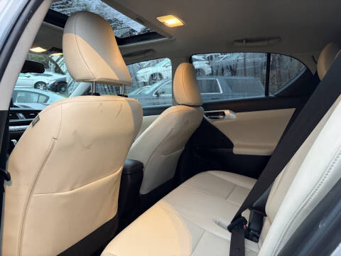 2011 Lexus CT 200h Premium