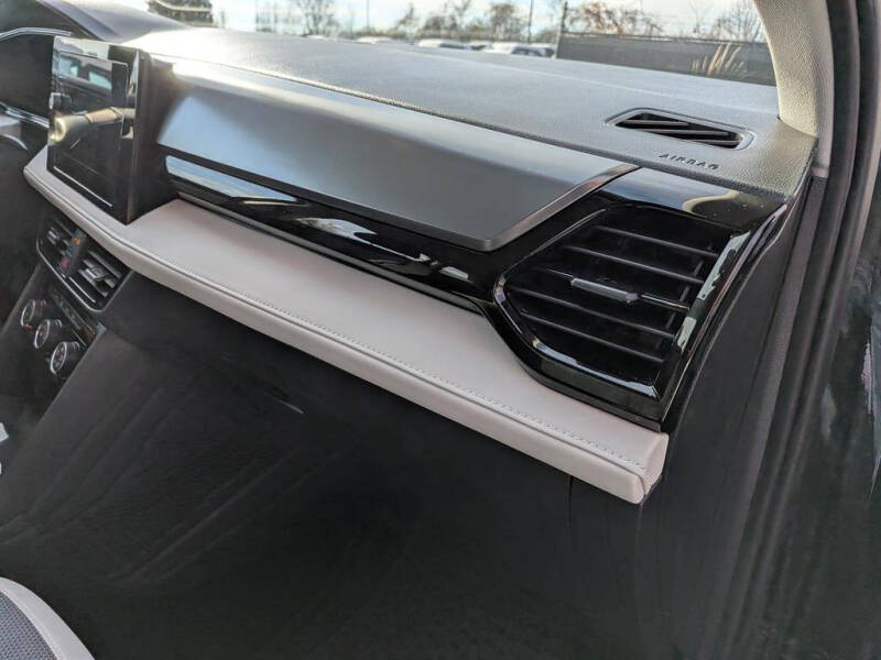 2025 Volkswagen Taos S