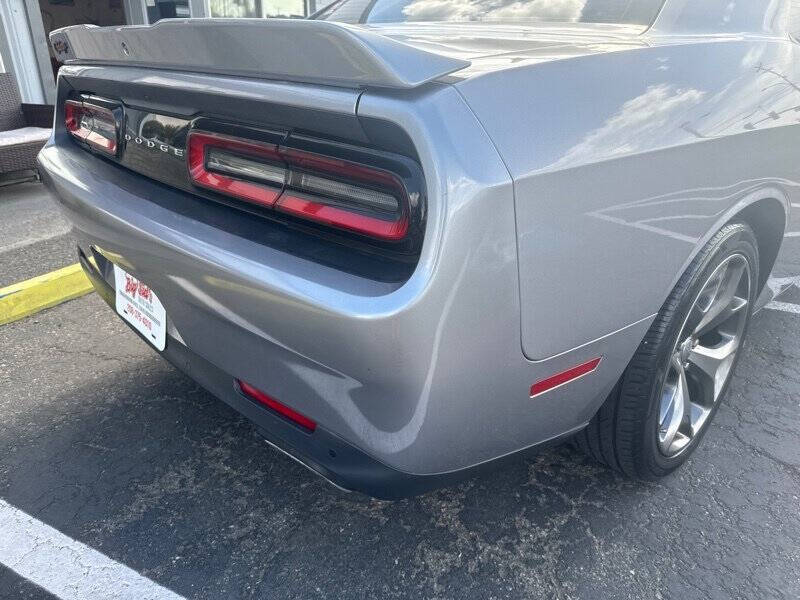 2015 Dodge Challenger SXT Plus