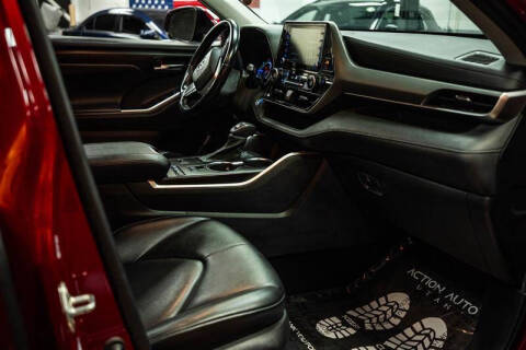 2022 Toyota Highlander Hybrid XLE