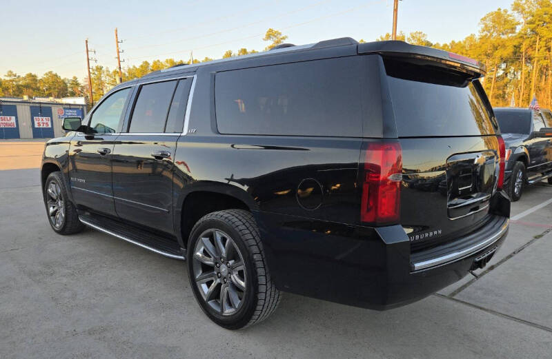 2015 Chevrolet Suburban LTZ photo 12