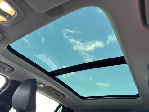 2024 Volvo XC90 Recharge T8 Ultimate Bright Theme 7P