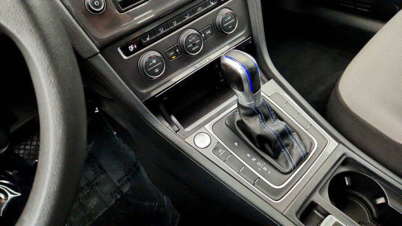 2016 Volkswagen e-Golf SE