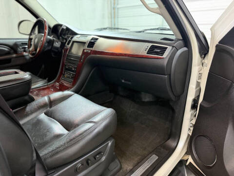 2014 Cadillac Escalade Luxury