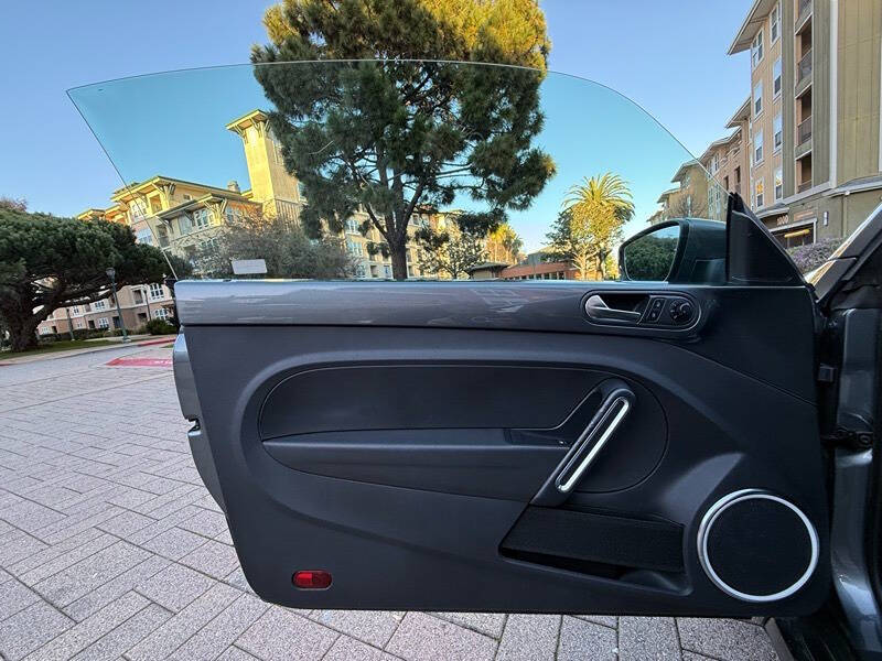 2012 Volkswagen Beetle 2.5L PZEV