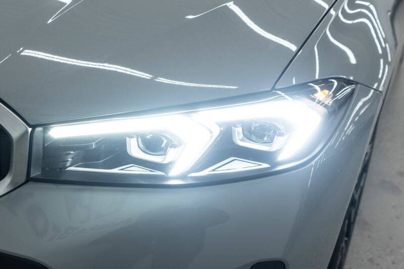 2025 BMW 3 Series 330i xDrive