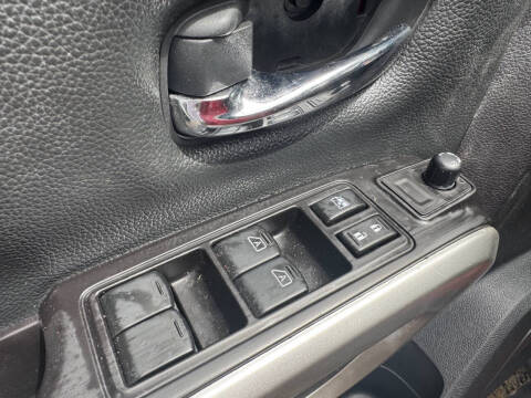 2022 Nissan Titan SV