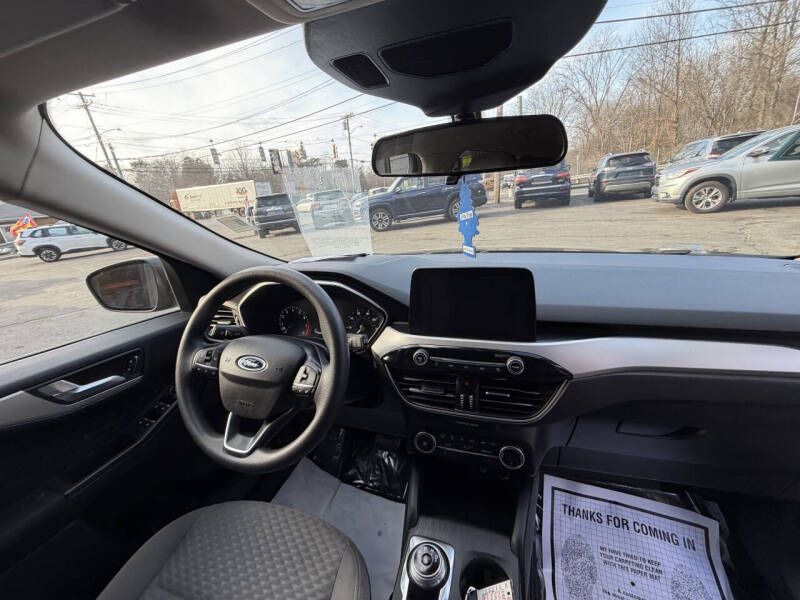2020 Ford Escape SE