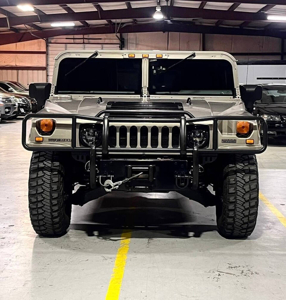 2003 HUMMER H1 for sale at Carnival Car Company in Victoria, TX