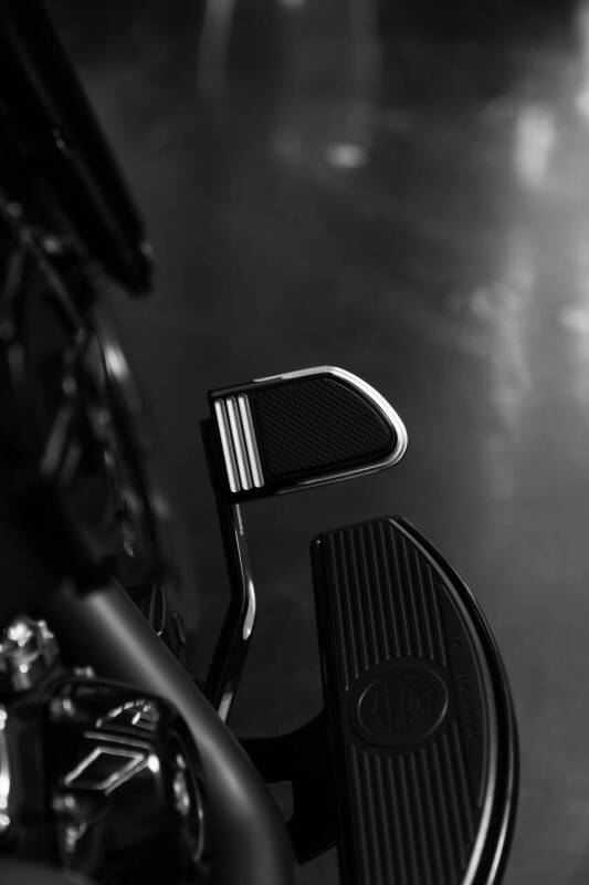 2018 Harley-Davidson FLSL