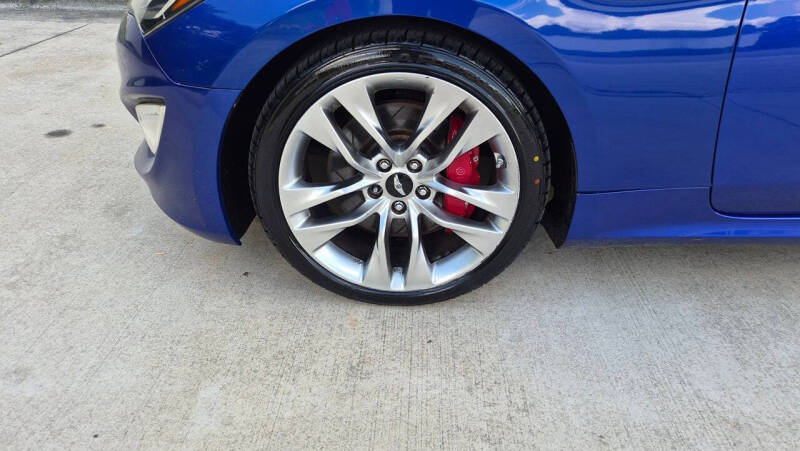 2013 Hyundai Genesis Coupe 3.8 Track